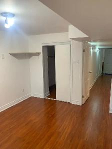 Markham - Middlefield and Steel. Basement rooms for Rent - Photo 4