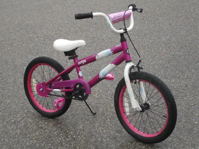 OUTGROWN GIRL'S 18' AVIGO BIKE FIRST $50.00 CASH TAKES IT!