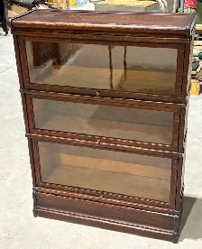 Antique Three Tier "Globe Wernicke" Barrister Bookcase (c. 1930) - Photo 6