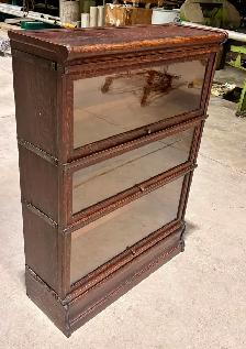 Antique Three Tier "Globe Wernicke" Barrister Bookcase (c. 1930) - Photo 8