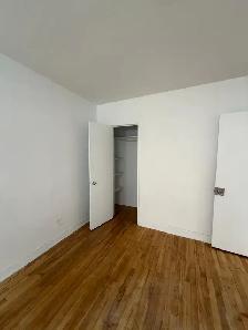✨ SPACIOUS & BEAUTIFUL 4.5 APARTMENT AVAILABLE –PRIME MONTREAL - Photo 4