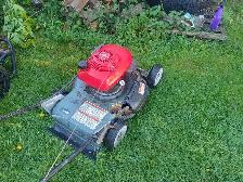 Honda Lawn Mower good motor DECK SHOT!