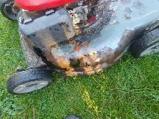 Honda Lawn Mower good motor DECK SHOT! - Photo 3