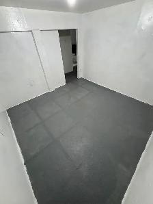 Private Room For Rent $650.00 Available Immediately. - Photo 2