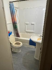 Private Room For Rent $650.00 Available Immediately. - Photo 9