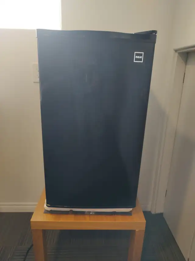 Small Bar fridge