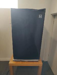 Small Bar fridge
