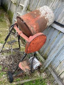 Cement mixer - Photo 2