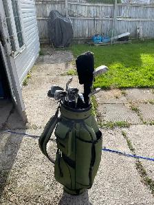 Righ handed golf clubs with bag
