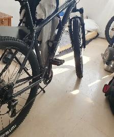 Must Sell ImmediatelyCannondale Mountain Bike $400 or best Offer - Photo 3