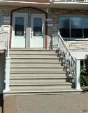 ST LEOANRD : Très grand 4 ½ Haut triplex – repeint et sabler