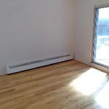 ST LEOANRD : Très grand 4 ½ Haut triplex – repeint et sabler - Photo 9