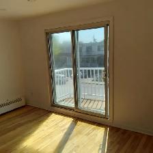 ST LEOANRD : Très grand 4 ½ Haut triplex – repeint et sabler - Photo 10