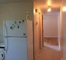 ST LEONARD :  2 ½ POELE, FRIGO, TABLE, LIT - Photo 6