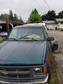 1995 Chevy 5 spd. Standard 1500 1/2 ton p/u