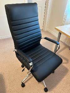 Sturdy Big Office Chair $80 - Photo 3