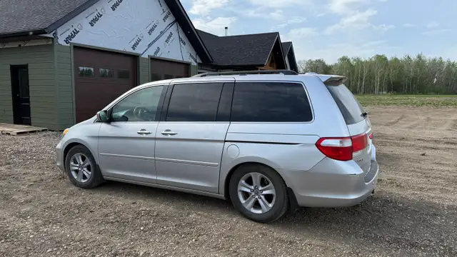 2010 Honda Odyssey fully loaded