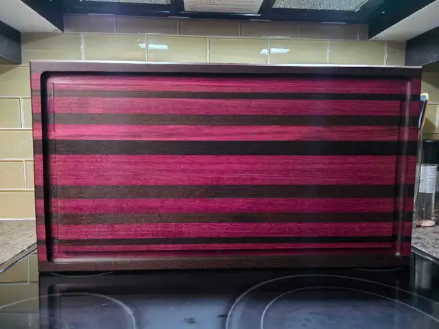 Handcrafted Edge Grain Cutting Board