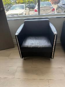Sofa   2 chairs on sale - Photo 6