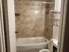 rental room in a 2bedrooms basement . - Photo 6
