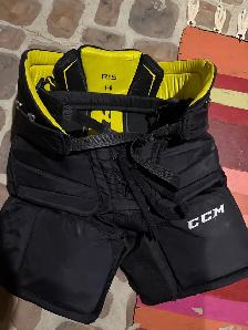 ccm jr large goalie pants