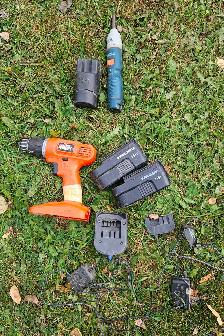 Battery Drills and Flashlight - Photo 3