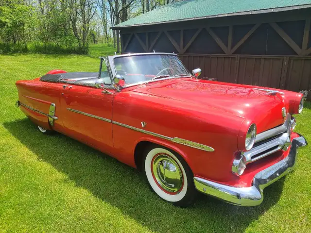 1953 Ford Sunliner Convertible