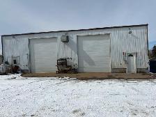 Truck yard & shop - Photo 2