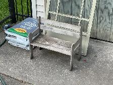 Vintage Small Wooden Garden Bench ! - Photo 2