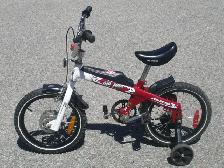 OUTGROWN BOY'S 16' AVIGO AIR ZONE MOTOCROSS   TRAINING WHEELS! - Photo 3