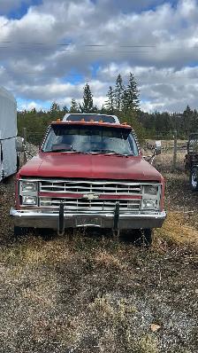 1986 Chevy/gmc 1ton 3 3 , 2 complete trucks - Photo 9