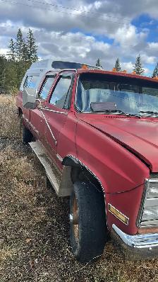 1986 Chevy/gmc 1ton 3 3 , 2 complete trucks - Photo 10