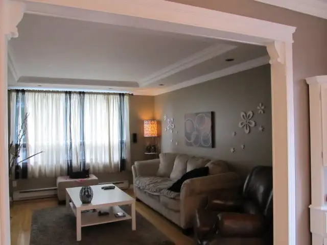 Grand 5 1/2 au RDC d'un triplex