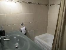 Grand 5 1/2 au RDC d'un triplex - Photo 2