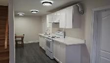 2BR Upper Triplex — In-Unit Laundry, 2 Parking, Pets Welcome - Photo 3