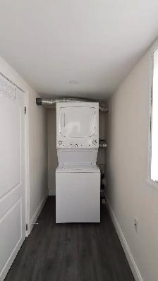 2BR Upper Triplex — In-Unit Laundry, 2 Parking, Pets Welcome - Photo 10