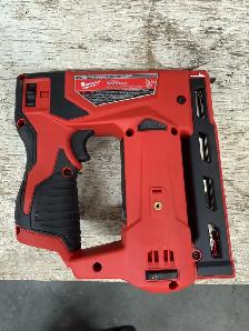 Milwaukee stapler - Photo 2