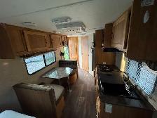 19’ Skyline Dual Axle Travel Trailer - Photo 10