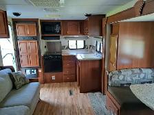 2011 Creekside 23 RKS four season Travel trailer - Photo 3
