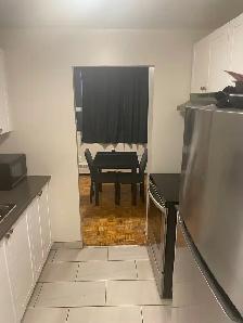 $2500 | 3 Month Sublet | Luxury Fully Furnished 1 BR Apartment - Photo 8