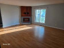 Newly updated 1300 square foot 3 bedroom, 2 bathroom condo. - Photo 3