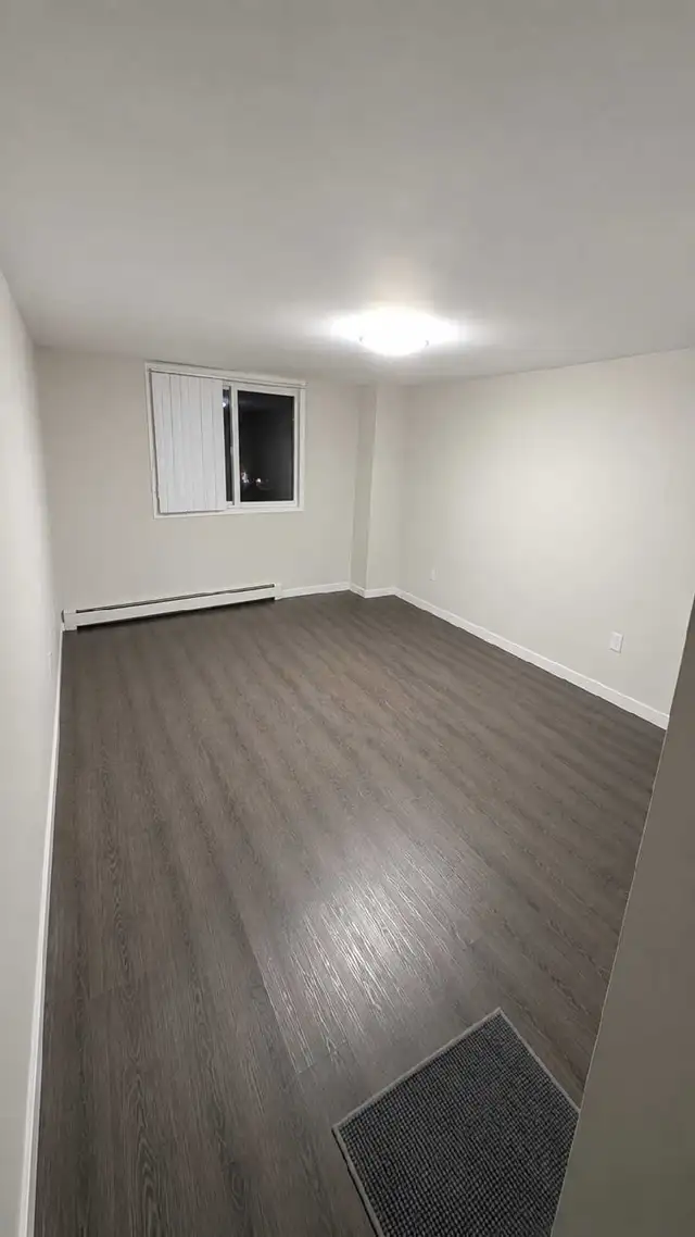 Spacious Sharing Room Available