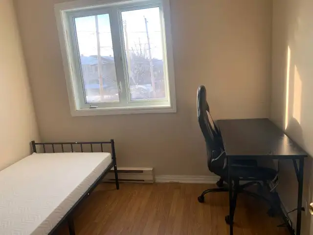 Chambre à louer $600 Room for Rent $600
