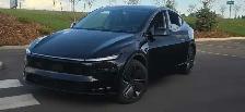 Tesla Model Y 2026 with 2,600km - Photo 2