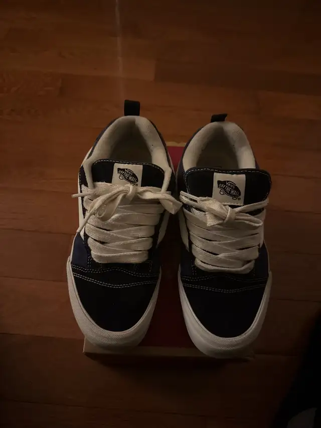 Vans Knu Skl size 8.5 men’s