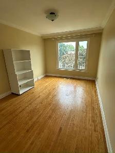 Spacious 4-Bedroom House for Rent – Finch & Hwy 404 - Photo 8