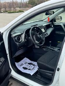 2017 TOYOTA RAV4 LE AWD FRESH SAFETY - Photo 8