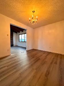 5Bed Single House for Rent in Royal Gardens near Southgate Mall - Photo 5