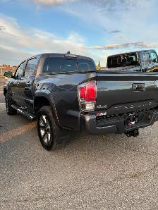 Loaded 2018 Toyota Tacoma Limited - Photo 4