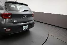 2025 Hyundai Venue Preferred Heated Seats/Wheel, LKA/Blindspot, - Photo 17